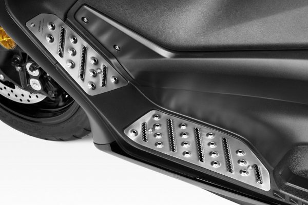 Repose pieds DPM Piranha pour TMAX 530 / 560 – Image 4