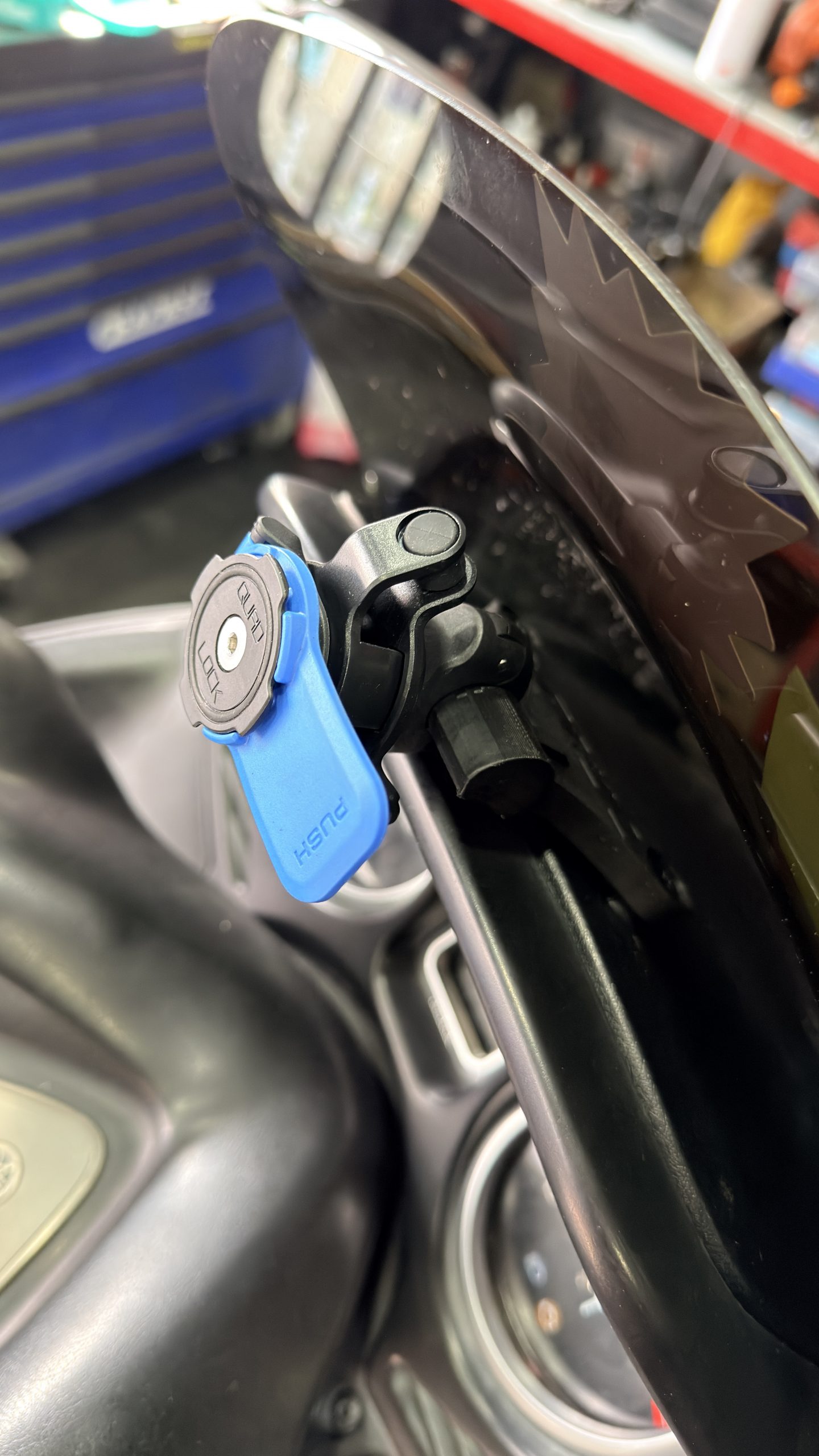 Support téléphone tête haute Quad Lock pour TMAX 530 & 560 – Image 14